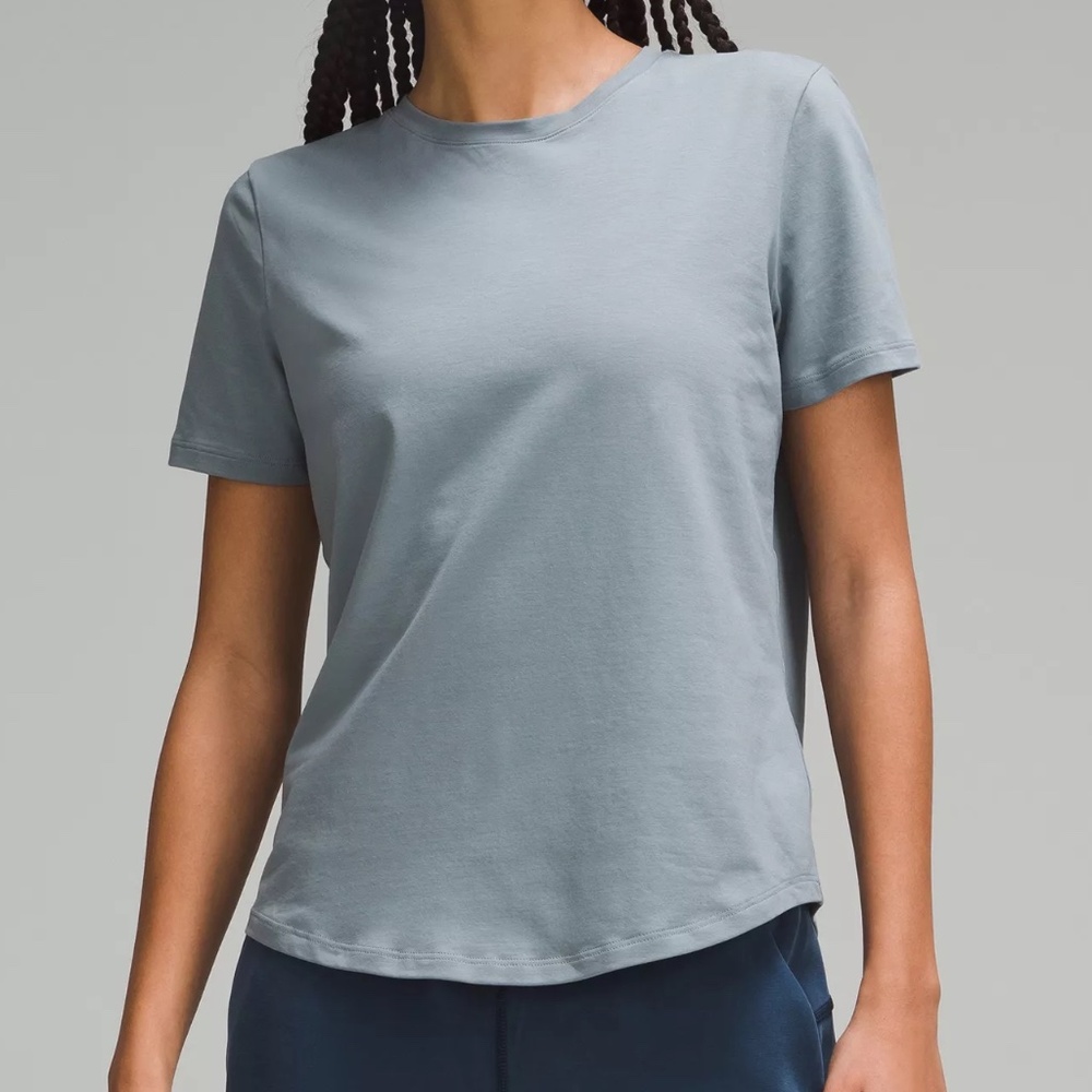 lululemon athletica Gray Short Sleeve Tee NWOT